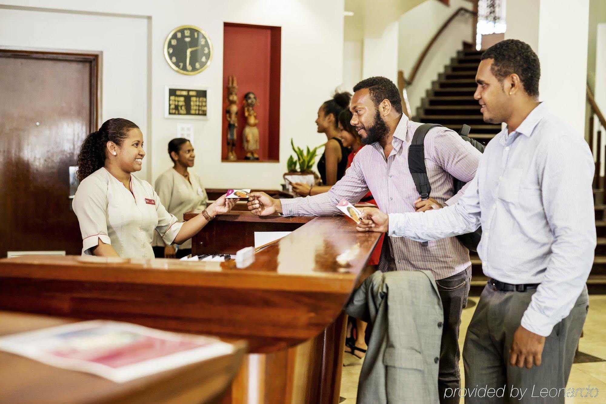 Crown Hotel Port Moresby Extérieur photo
